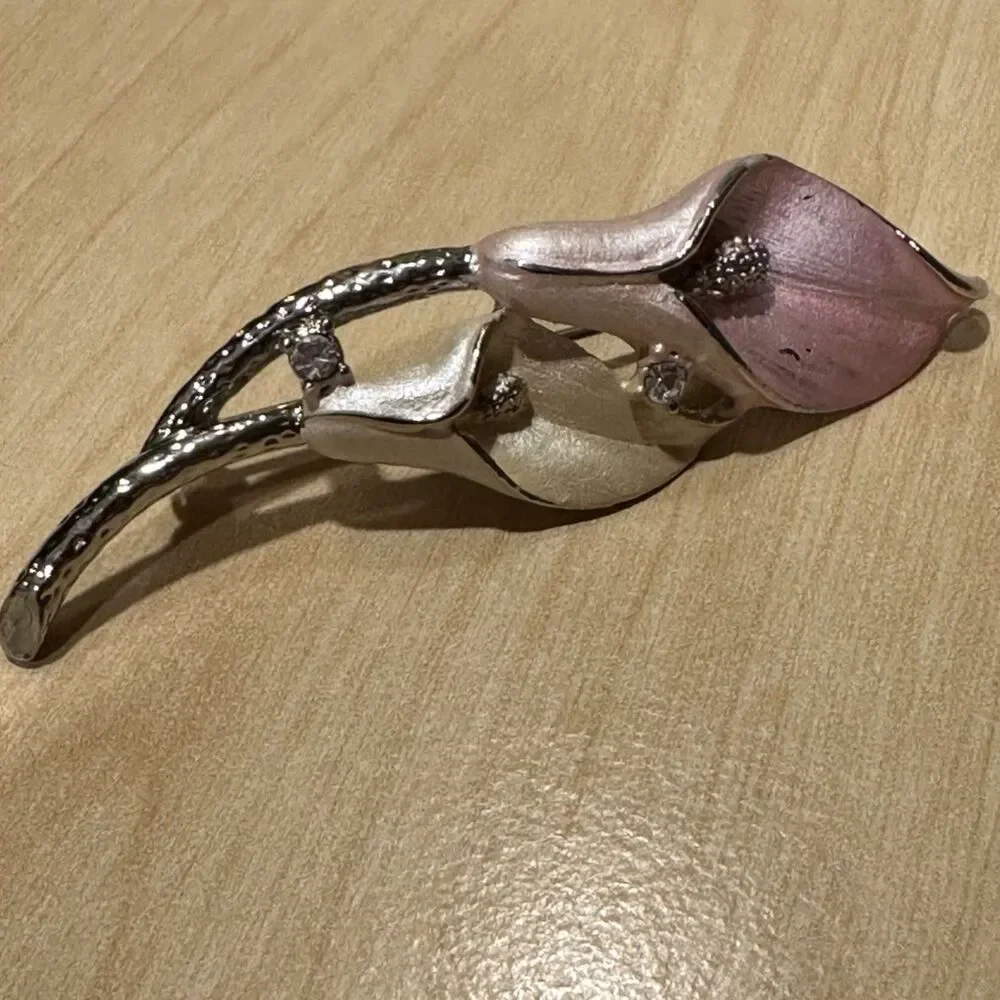 Vintage Silver Tone Pink Cream Enamel Calla Lily Brooch Pin Rhinestone